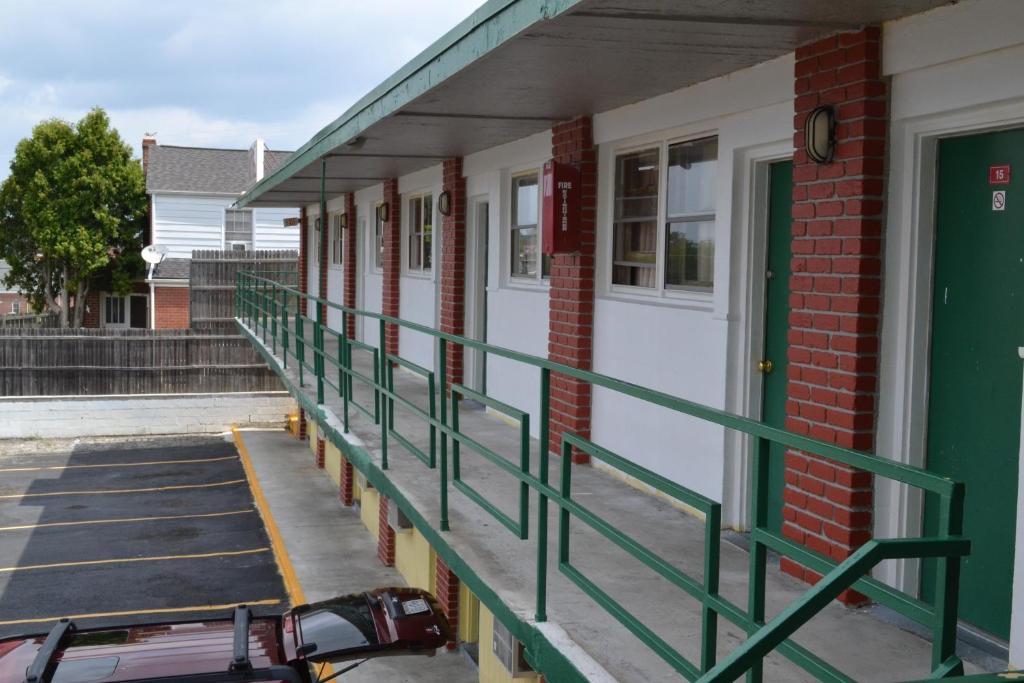 Budget Inn Christiansburg Eksteriør billede