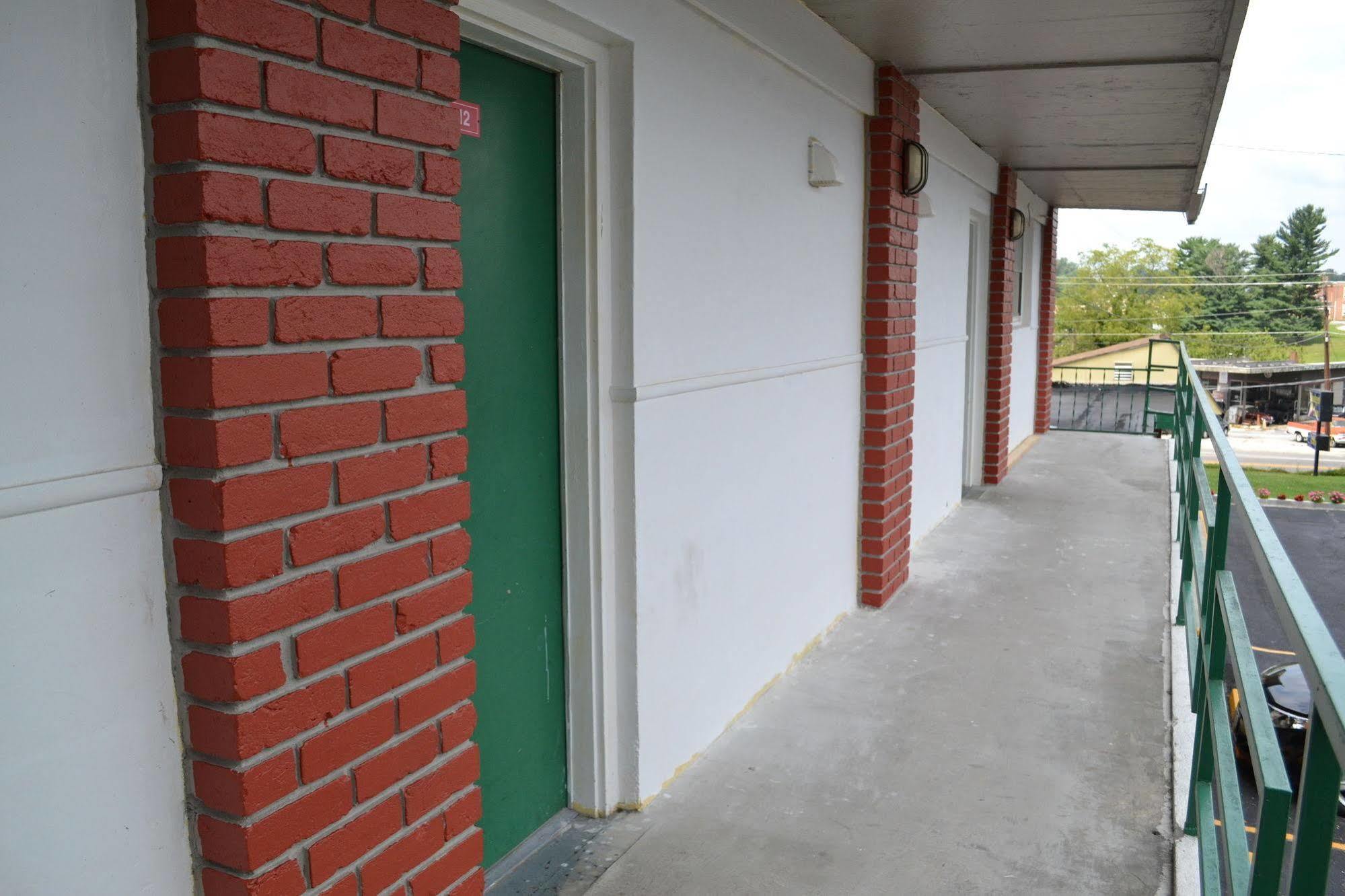 Budget Inn Christiansburg Eksteriør billede